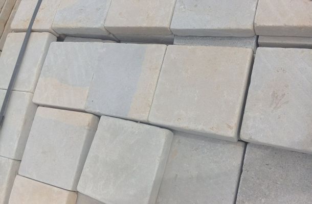 seahaze mix limestone tumbled cobblestones driveway systems