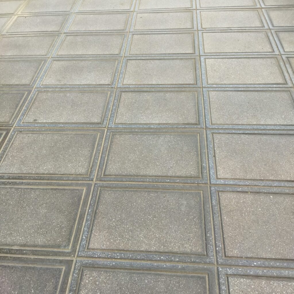 Grey square pavers polished border, sandblasted center