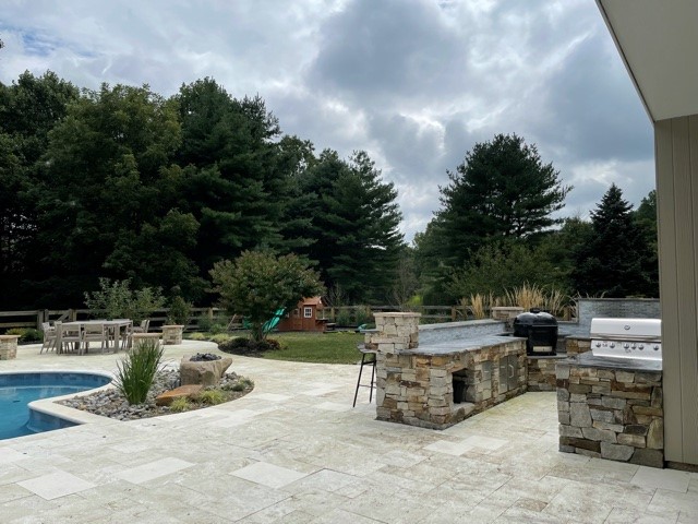 Buecto Limestone a creamy light to beige limestone with some fossils and movement.